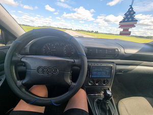 Audi A4 B5 (2 фото из 9)