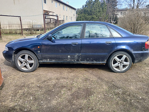 Audi A4 B5 (7 фото из 9)