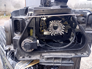 AUDI A5 8T 8F HEADLIGHT/HEADLAMP 8T0941004M (3 foto / 5)