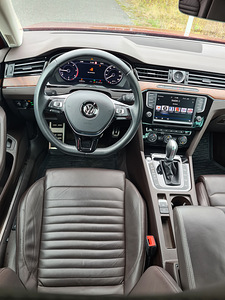 VW Passat Alltrack 2.0 BiTDi 176kw (8 foto / 15)