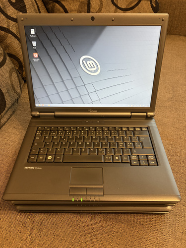 Fujitsu Siemens M9400 Sülearvutid 10€/tk