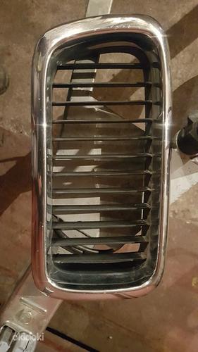 Решетка радиатора BMW 7' E38 (1994-1998), состояние: б/у (фото #1)