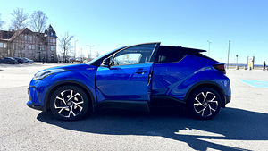2022 Toyota CH-R (7 foto / 14)