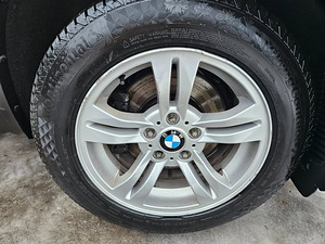 BMW X3 17" veljed lamellrehvidega 215/65R17 (2 foto / 7)