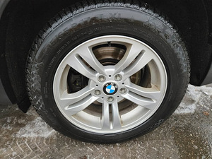 BMW X3 17" veljed lamellrehvidega 215/65R17 (7 foto / 7)