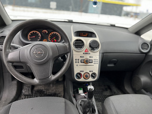 Opel Corsa 1.2 59kw (7 foto / 7)