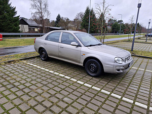 Kia Shuma 1.5i '98 (2 foto / 6)