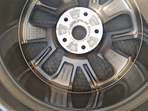 Kia valuveljed 18" uued (3 foto / 4)