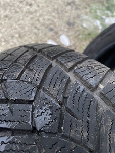 Goodyear UltraGrip Performance 215/55/R18 (6 foto / 8)