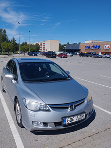 Honda Civic sedaan 2007 (1 foto / 8)