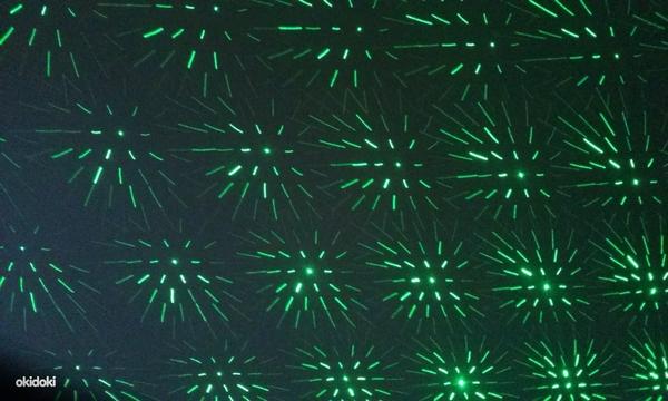 Красно-зелёный лазер мини 220 вольт с пультом (фото #3)
