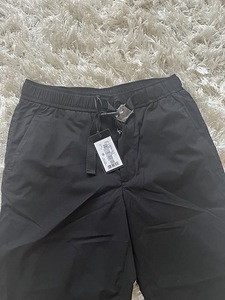 EA7 Emporio Armani vabaaja püksid.Suurus S (2 foto / 3)