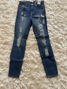 Джинсы Guess (1 фото из 3)
