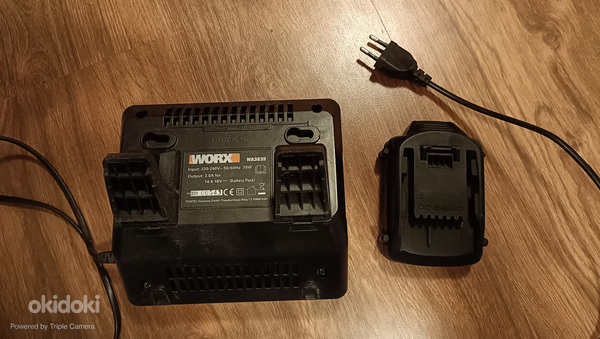 Аккумулятор и зарядка инструмента WORX (фото #2)