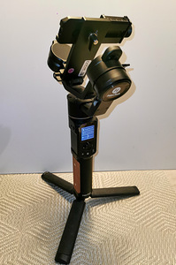 Zhiyun ak2000c gimbal (2 фото из 2)