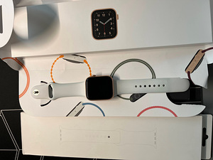 Apple Watch SE 44mm Gold Aluminium Cellular eSIM (2 foto / 3)