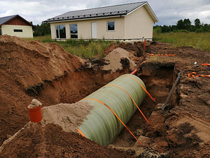 Емкости из стеклопластика (1 фото из 3)