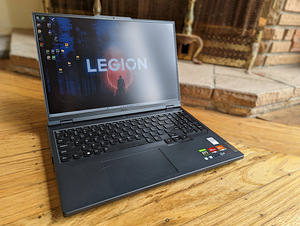 Legion Pro 5 16ARX8 RTX 4070 (1 foto / 3)