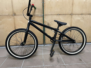 Велосипед BMX (1 фото из 4)