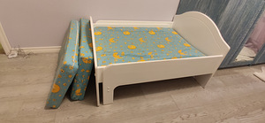 Детская кровать (3 фото из 3)