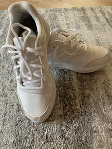 Кроссовки Adidas (4 фото из 5)
