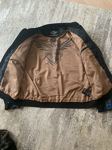 Куртка Harley Davidson ( оригинал) р.XL (3 фото из 5)