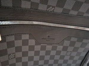 Продам 2 рюкзака Louis Vuitton (5 фото из 5)
