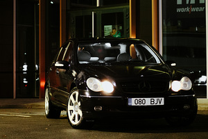 MERCEDES-BENZ C 320 4MATIC (2 foto / 2)