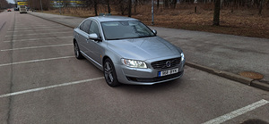 Volvo S80 2,4 D5 4WD (1 foto / 14)
