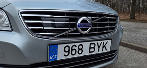 Volvo S80 2,4 D5 4WD (5 foto / 14)