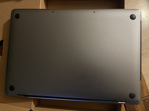 Apple MacBook Pro 15" (5 foto / 6)