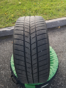 225/40 R18 4 шт (7 фото из 7)