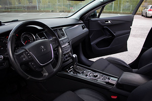 Autorent PEUGEOT 508 2.0 DIISEL AUTOMAAT (7 foto / 8)