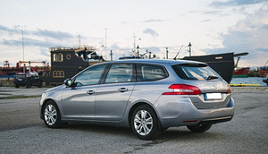 Autorent Peugeot 308 diisel, automaat, universaal (3 foto / 7)