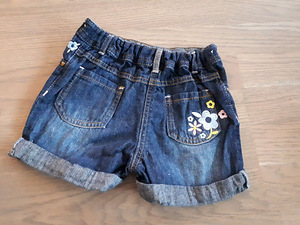 George шорты р.92/98 (2 фото из 3)