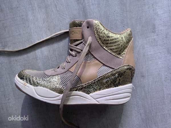 Uus Sketchers tossud 40.5