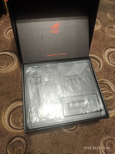 ASUS ROG Crosshair VIII Dark Hero AMD X570 (AM4)+ 7 5800X3D (4 foto / 6)