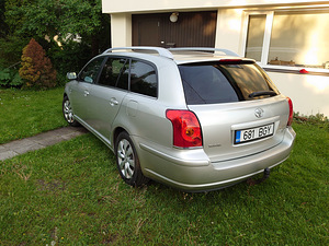 Toyota avensis (4 foto / 9)