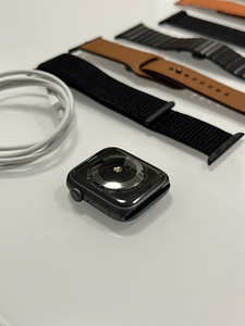 Apple Watch Series 4 GPS 44mm Space Gray, battery 90% (4 foto / 5)