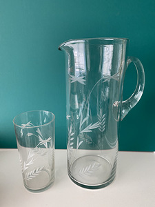 Tarbeklaas стеклянный кувшин и стакан