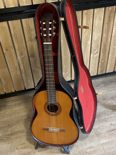 Гитара Yamaha C40