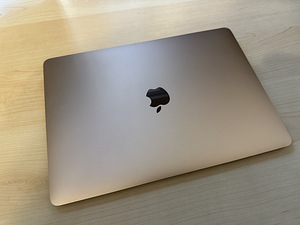 MacBook Air M1 2020 8GB 256GB (1 foto / 3)