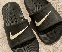 Детские шлепанцы Nike размер 32