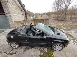 Peugeot 206cc 1.6 80kw kabriolett (4 foto / 12)