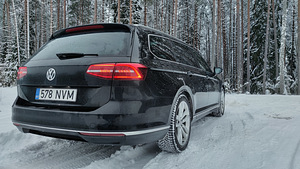Volkswagen Passat 2.0 110kw DSG (6 foto / 9)