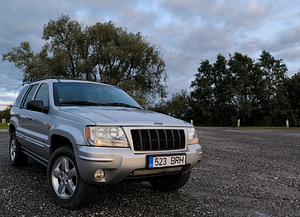Jeep grand Cherokee overland 2.7 120kw 2003a (1 foto / 11)