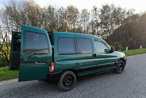 Citroen Berlingo 1.6hdi 55kw 2007 (5 foto / 14)