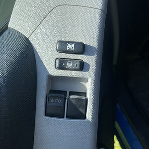Продам Тойота Ярис 2007 1.3 64Kw (9 фото из 10)