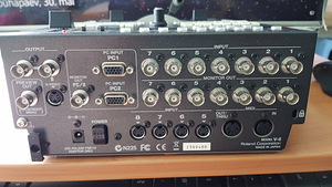 Audio-video mixer ROLAND V-8 (4 foto / 4)