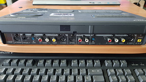 Sony Video Editing System XV-AL200E (4 foto / 4)